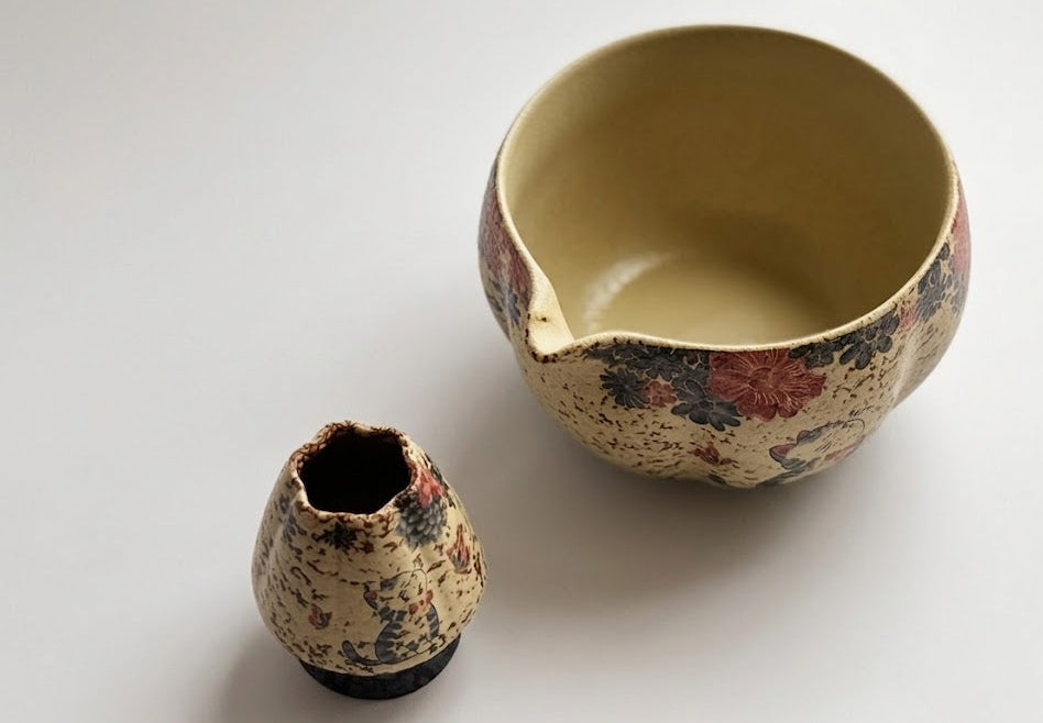 Handmade "Neko" Katakuchi Matcha Bowl | Aesthetic Cat & Floral Design